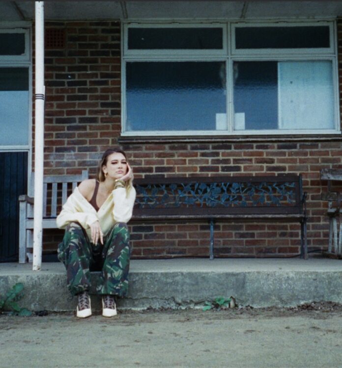 JOS RIVERS SHARES NEW SINGLE ‘HE’S A GENIUS’