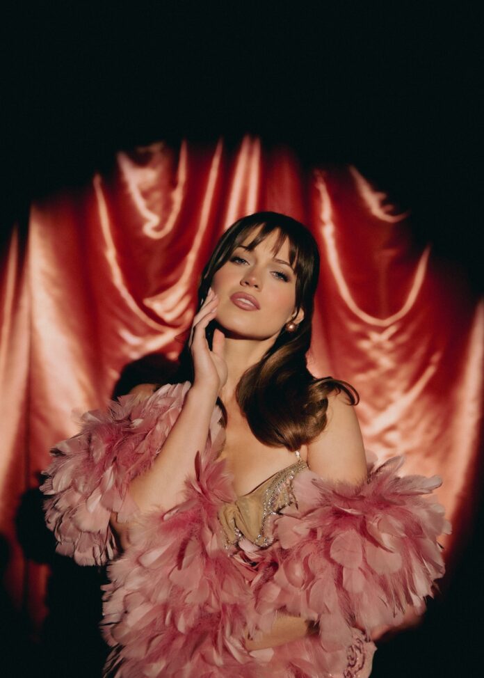TIFFANY STRINGER BRINGS HOLLYWOOD GLAMOUR TO POP ON THE LONE STARLET EP