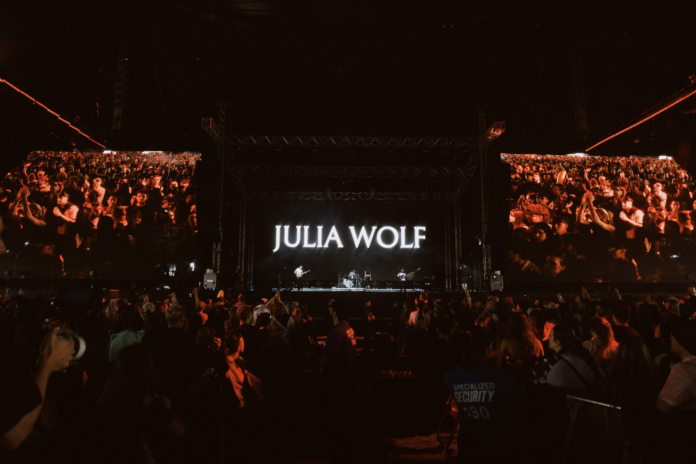 JULIA WOLF BECOMES FIRST WOMAN OF 2026 TO REACH NO. 1 ON BILLBOARD’S ALTERNATIVE AIRPLAY CHART